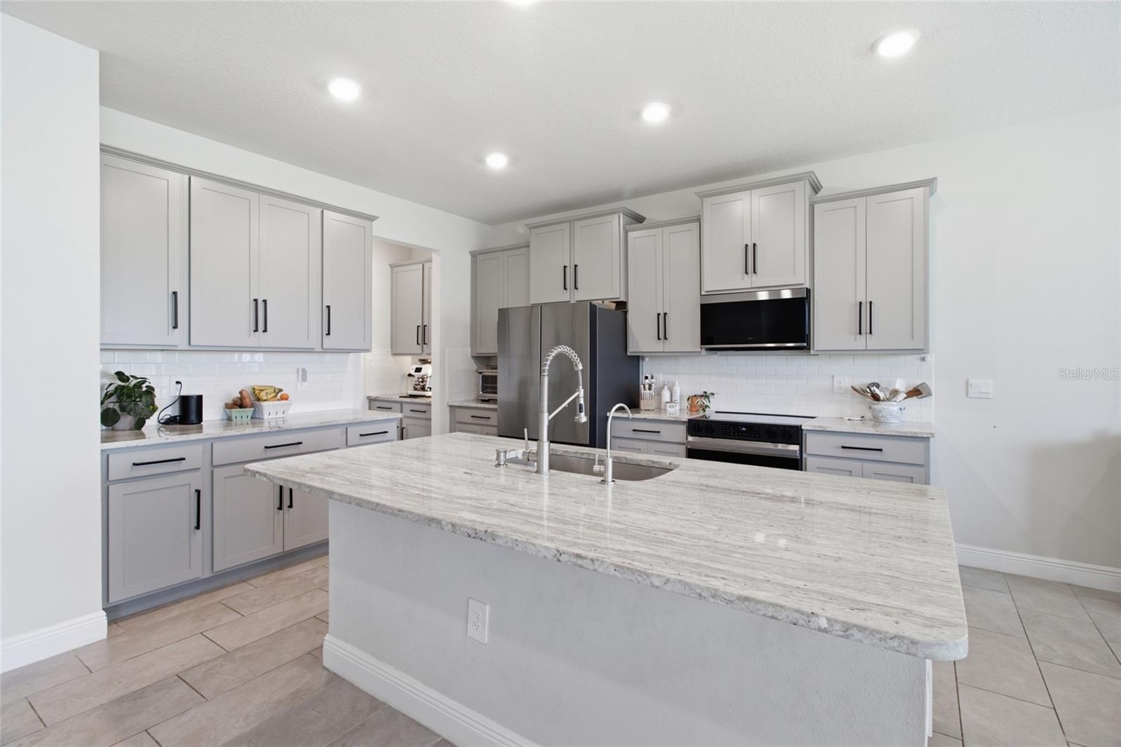 17656 CANTARINA CV — photo 8