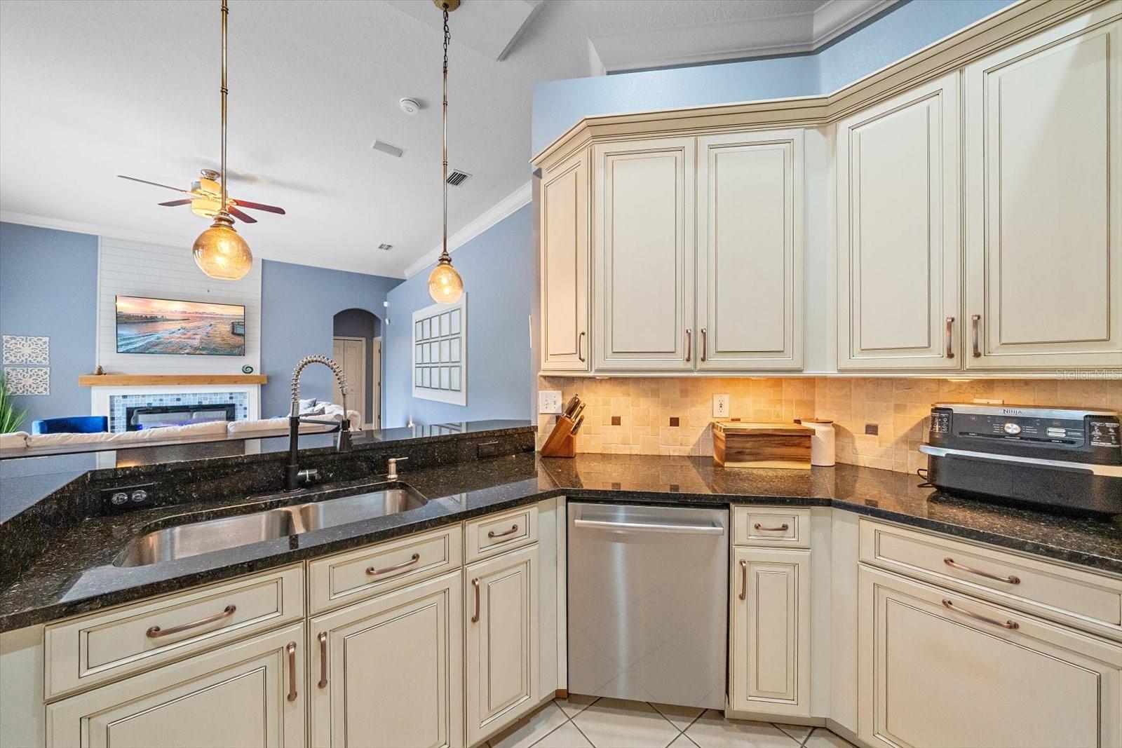 7378 DEER CROSSING CT — photo 12