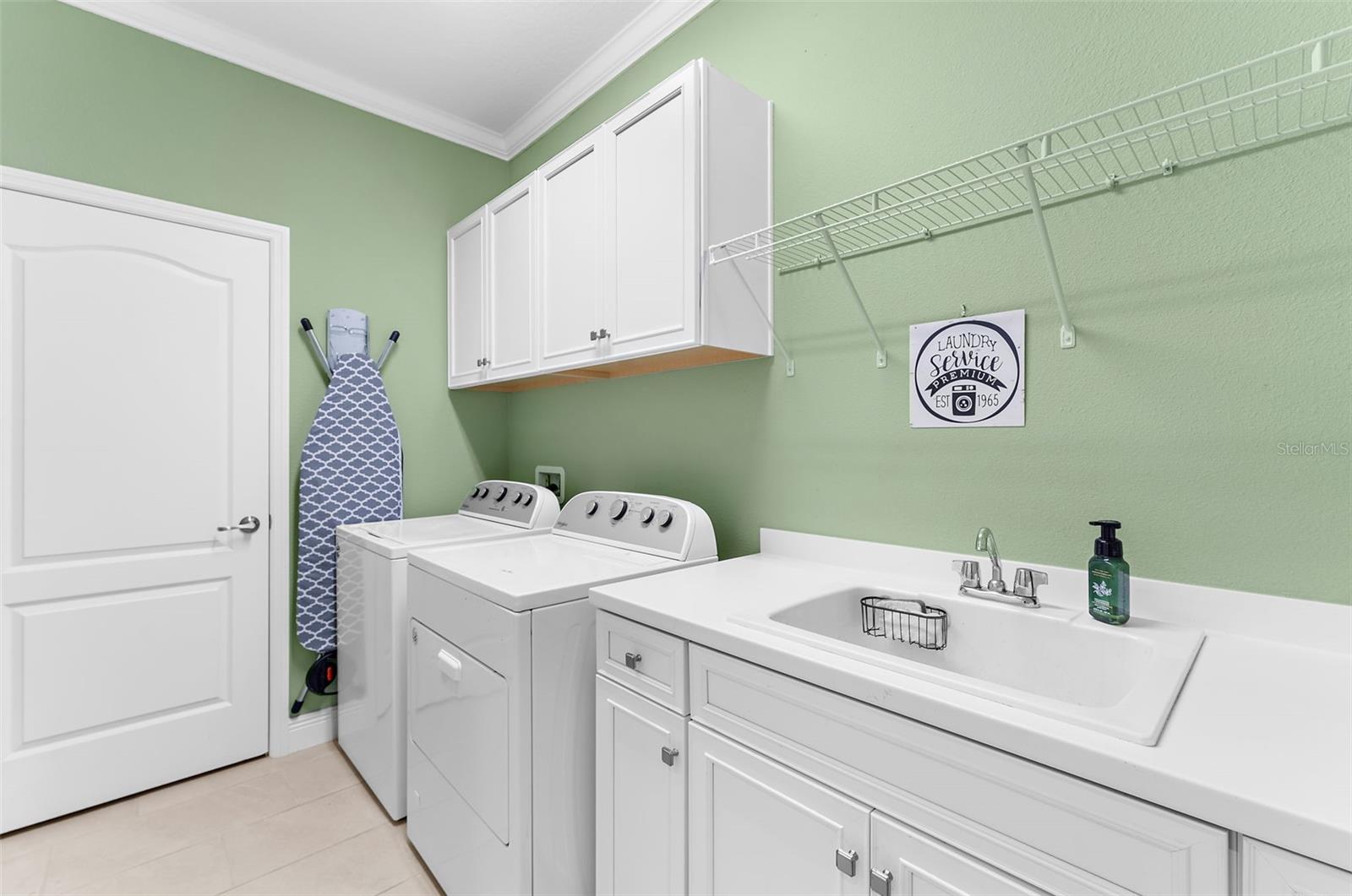 208 CAPRIANA CT — photo 28