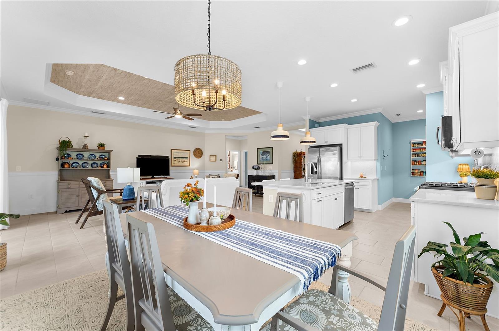 208 CAPRIANA CT — photo 16