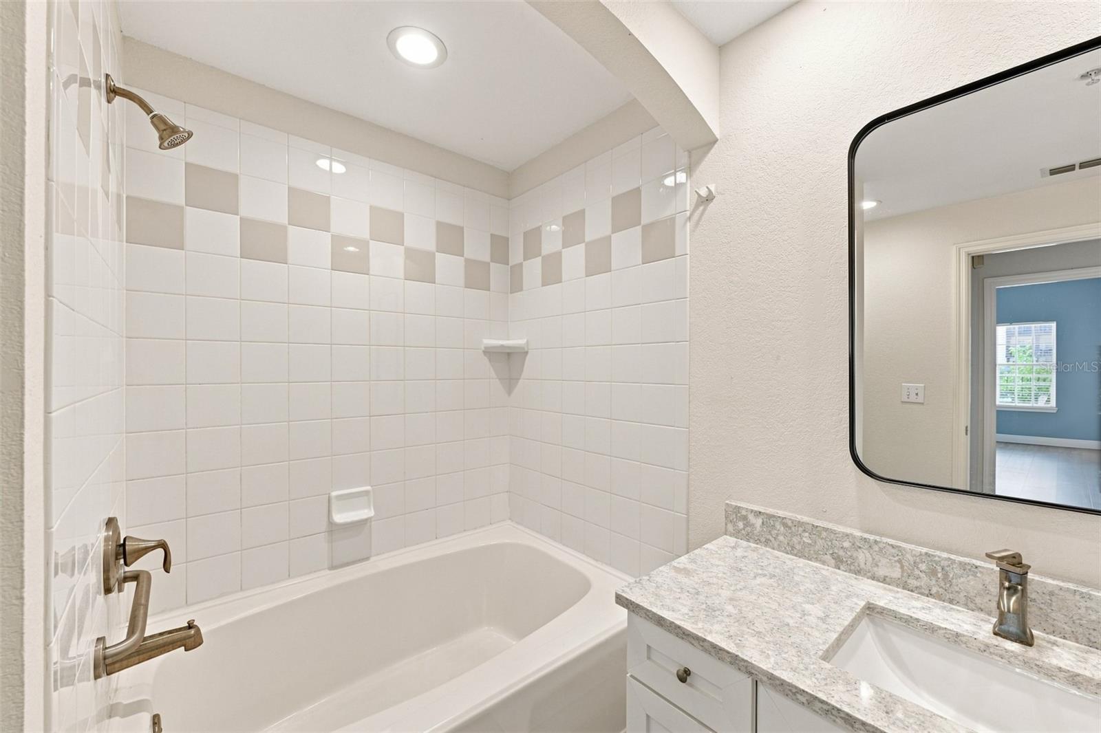 200 4TH AVE S #228 — photo 18