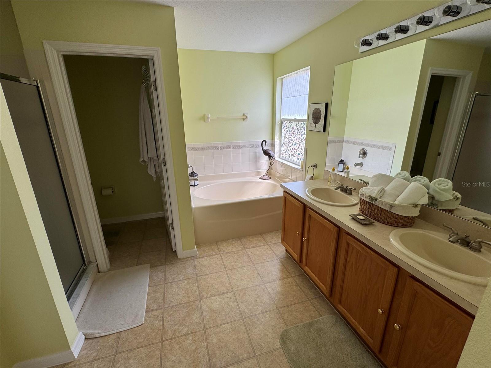 406 WINGATE CIR — photo 12