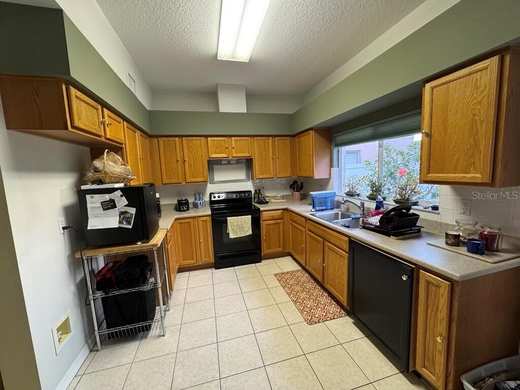 406 WINGATE CIR — photo 6