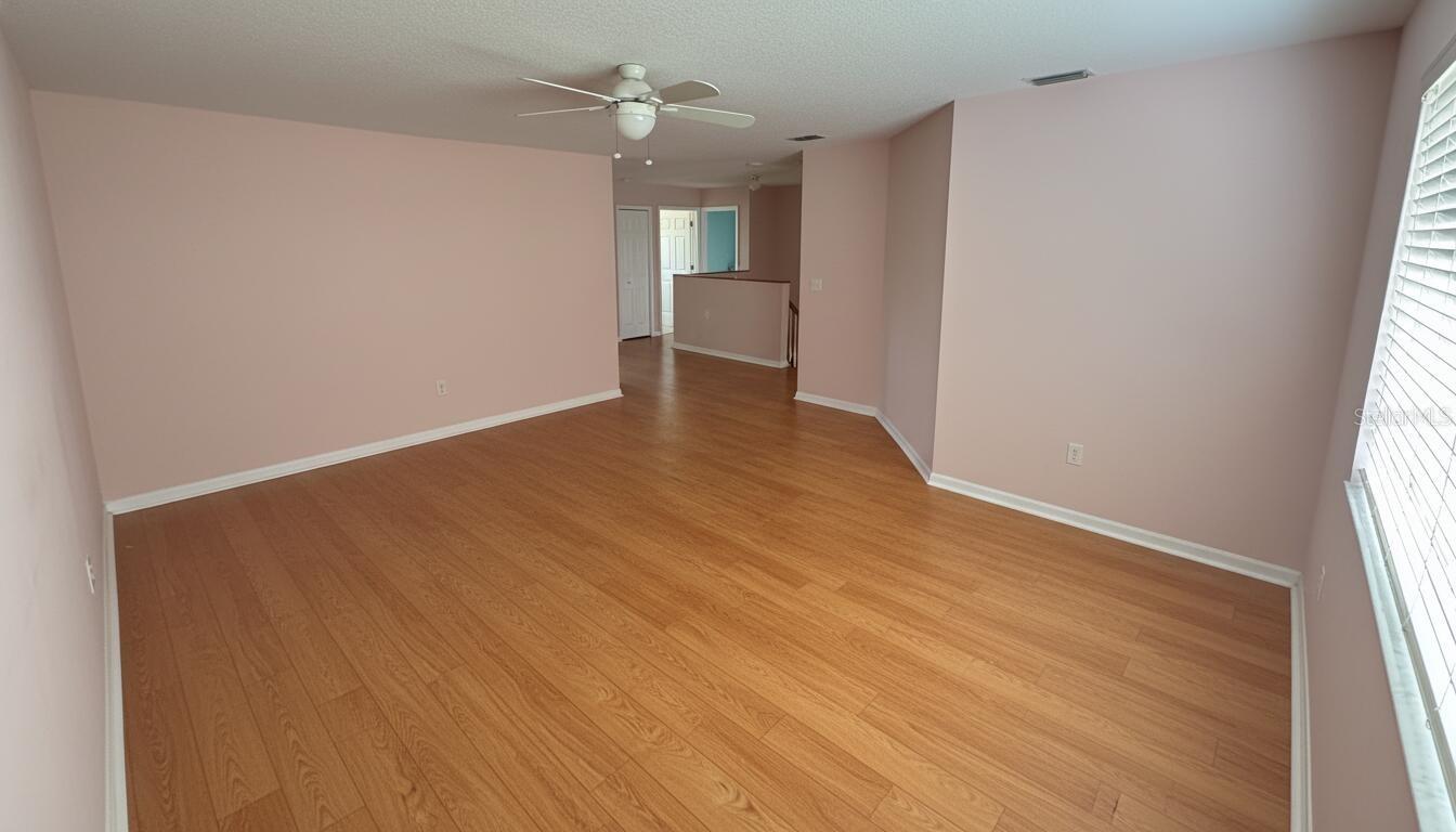 406 WINGATE CIR — photo 10