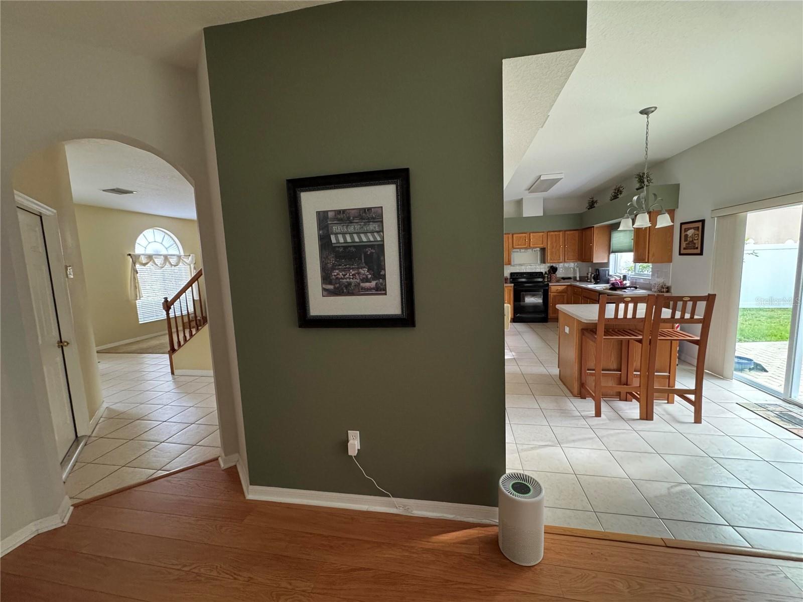 406 WINGATE CIR — photo 2