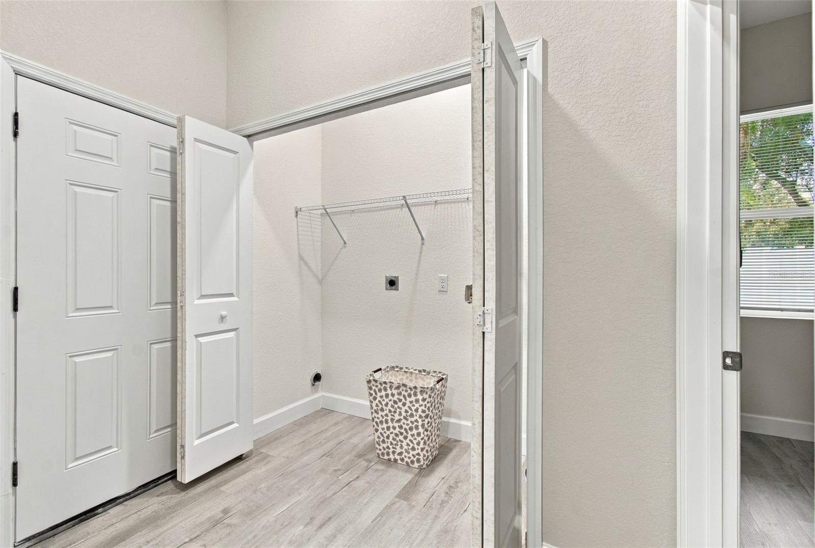 308 E DAMON ST — photo 53