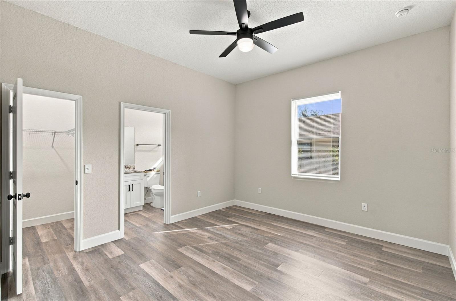 308 E DAMON ST — photo 24