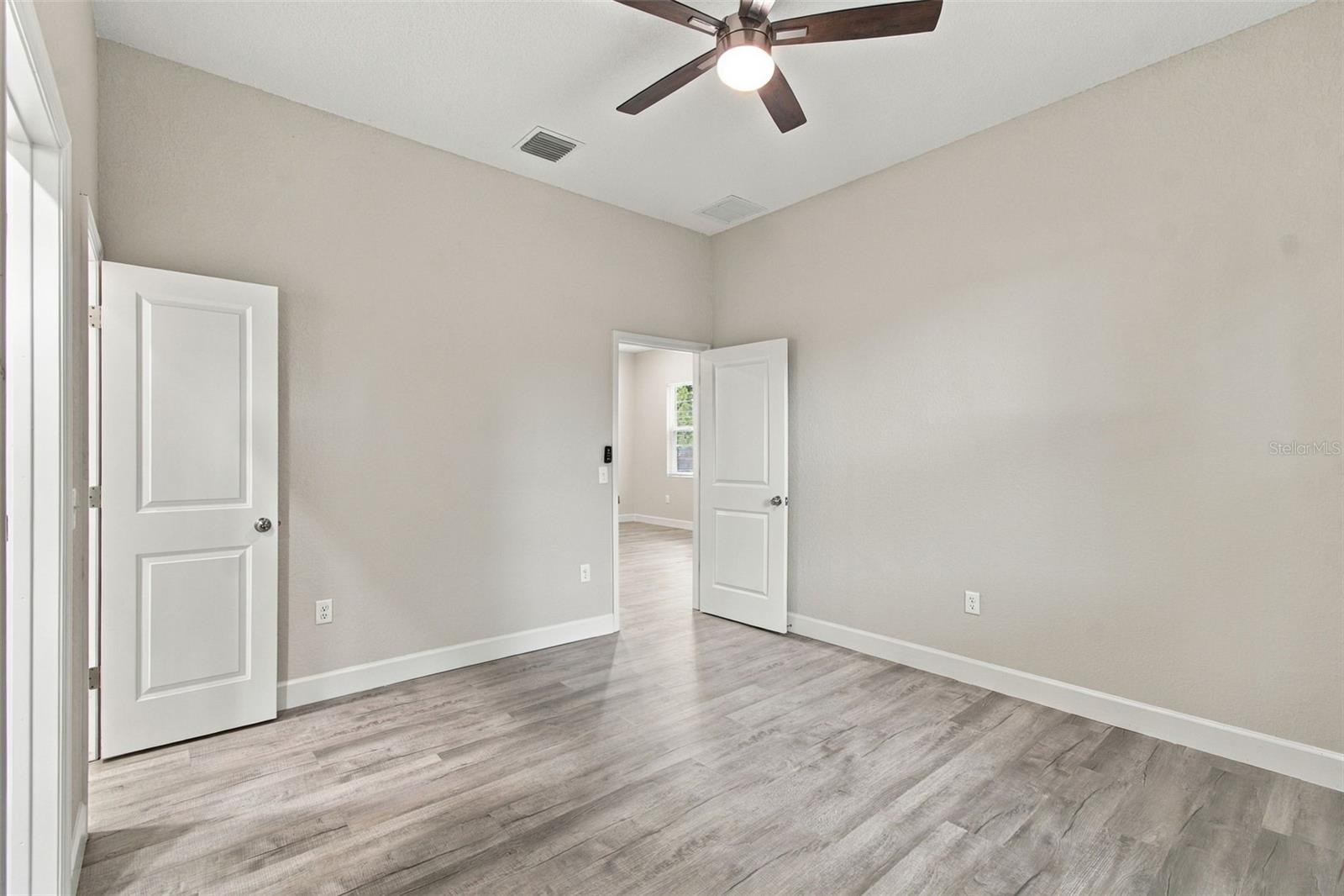 308 E DAMON ST — photo 59
