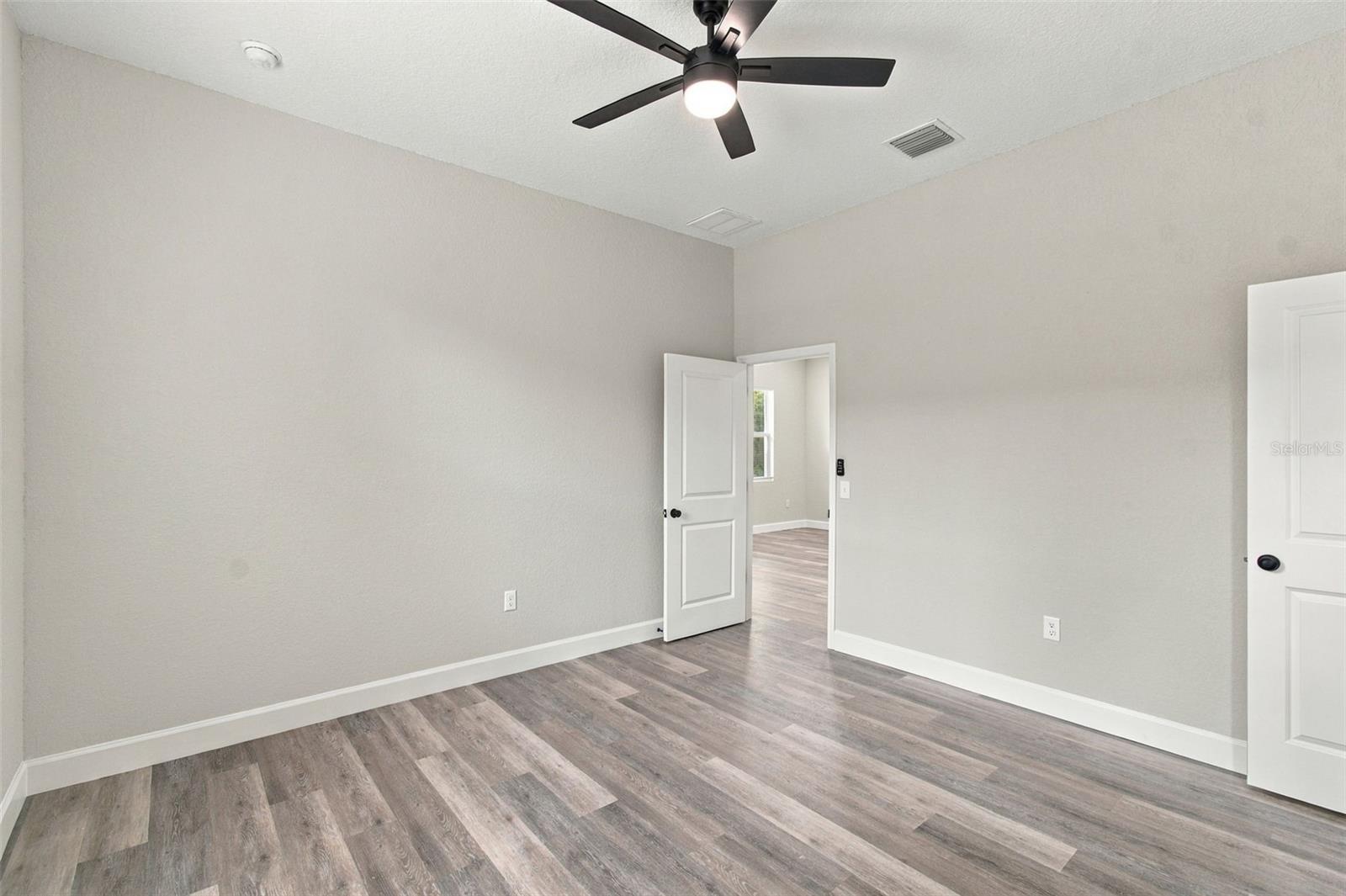 308 E DAMON ST — photo 22