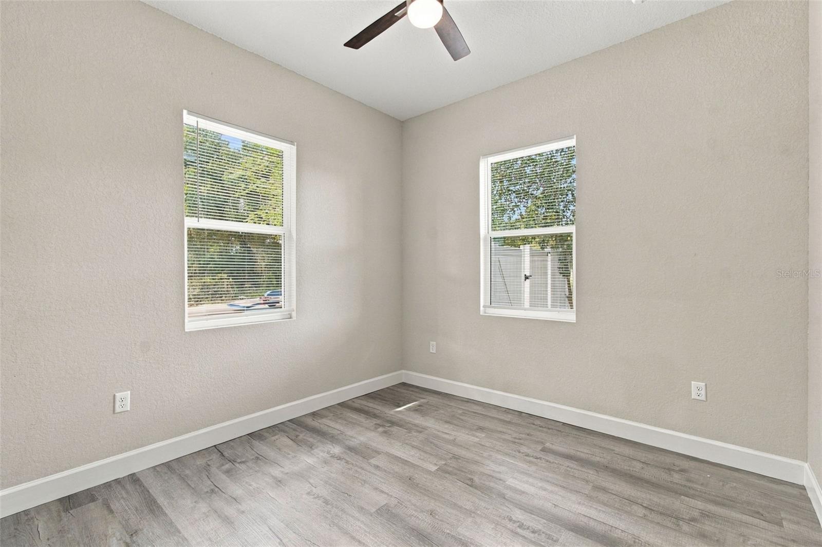 308 E DAMON ST — photo 63
