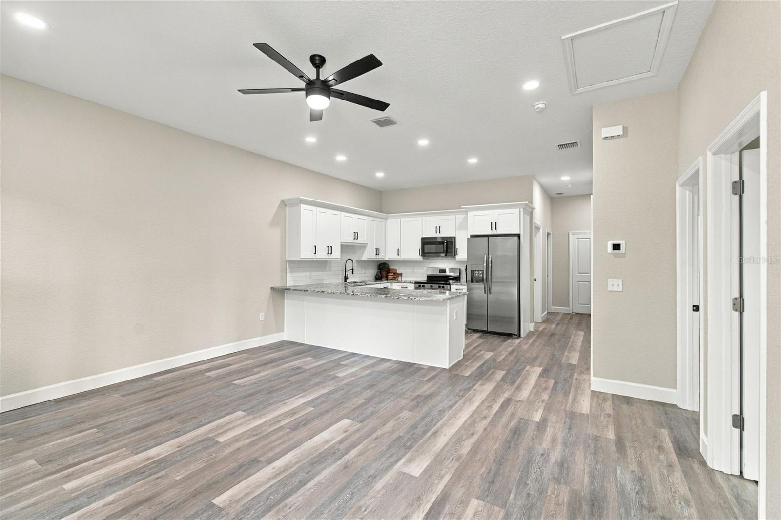 308 E DAMON ST — photo 42
