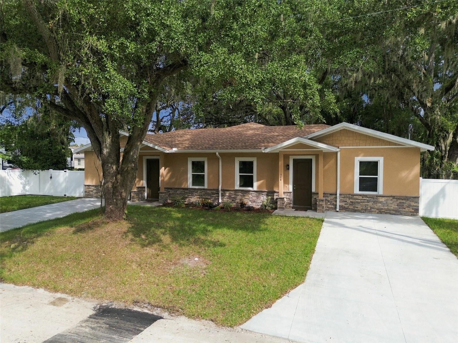 308 E DAMON ST — photo 3
