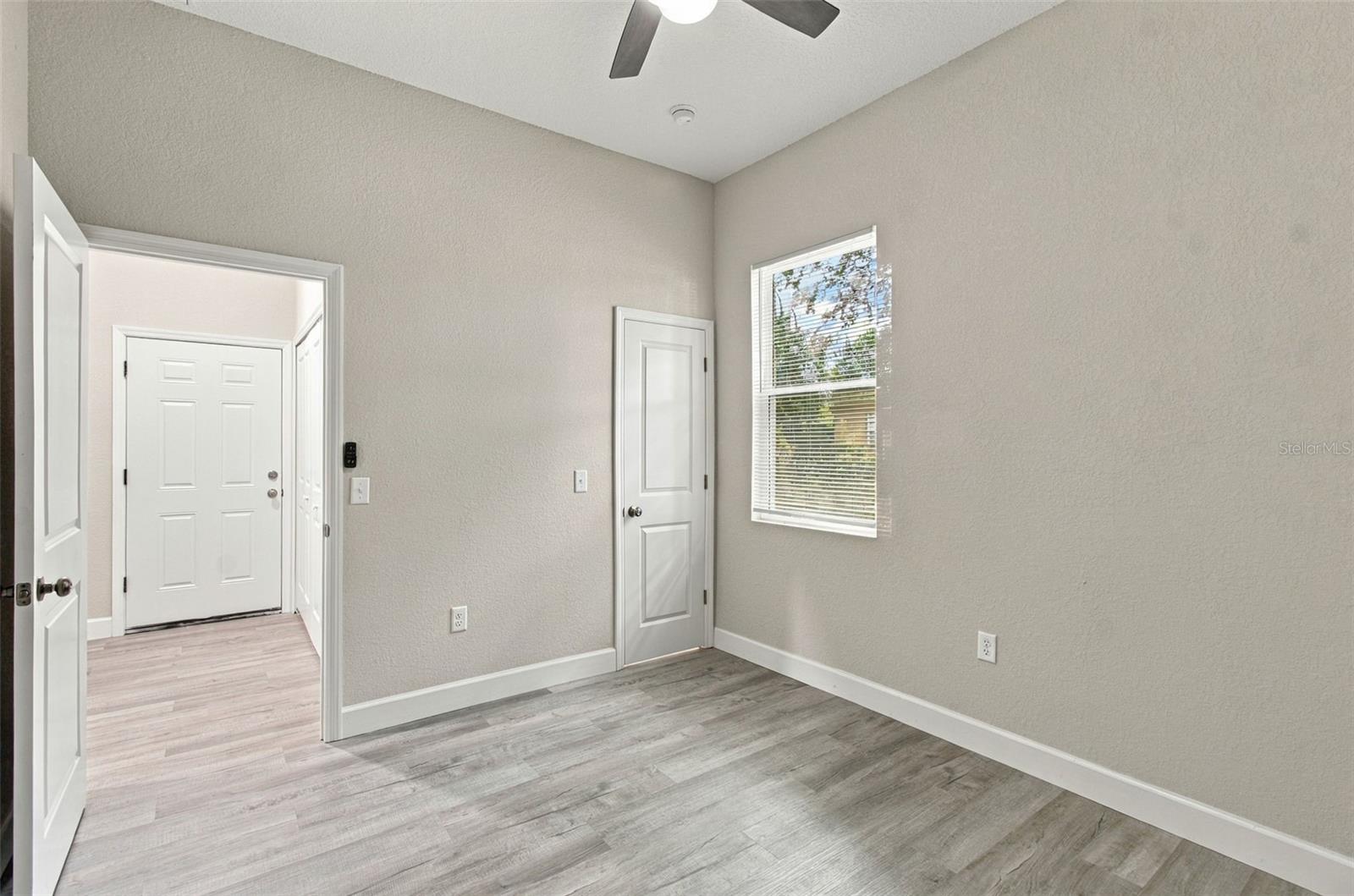 308 E DAMON ST — photo 49