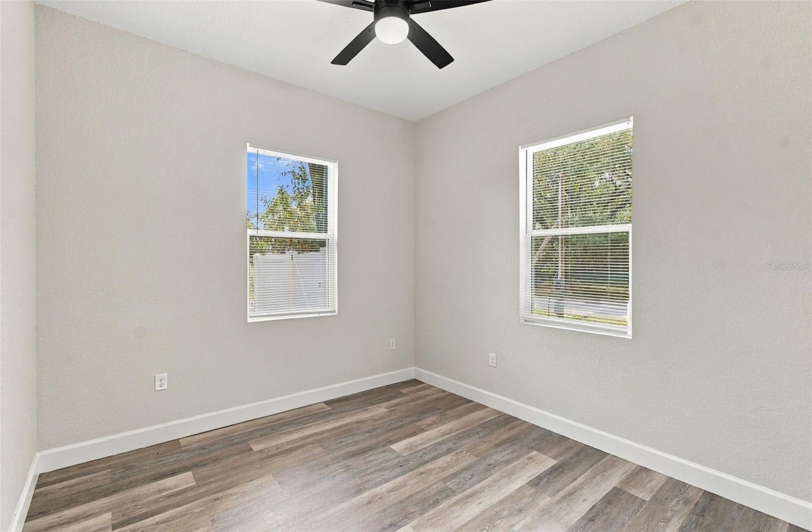 308 E DAMON ST — photo 26