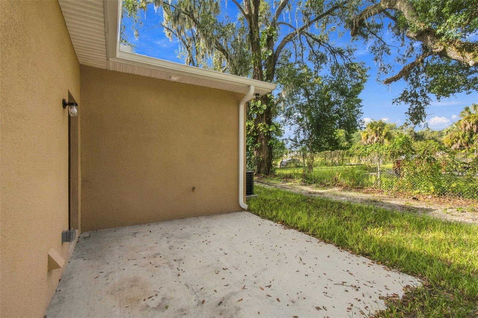 308 E DAMON ST — photo 43