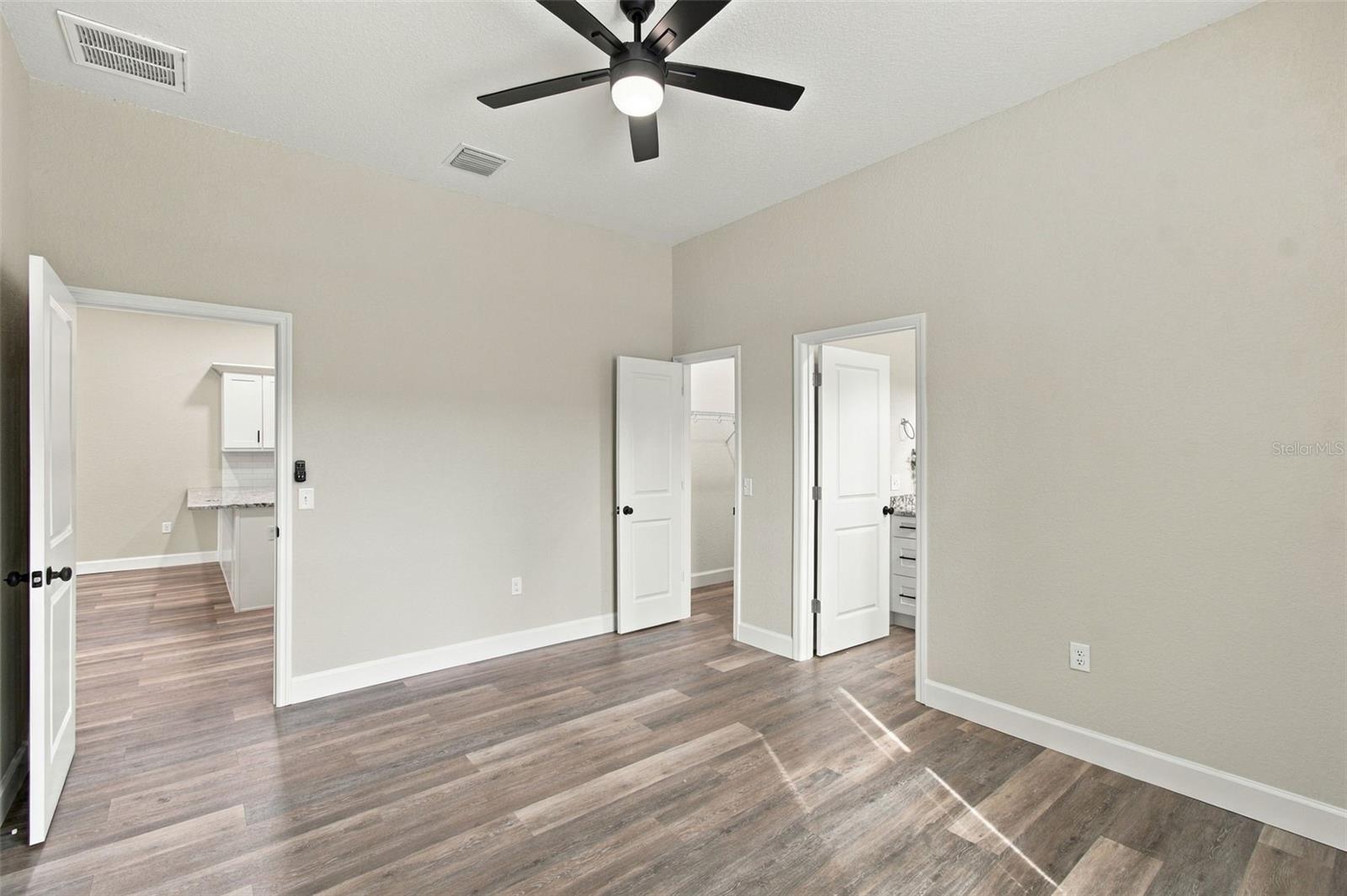 308 E DAMON ST — photo 23