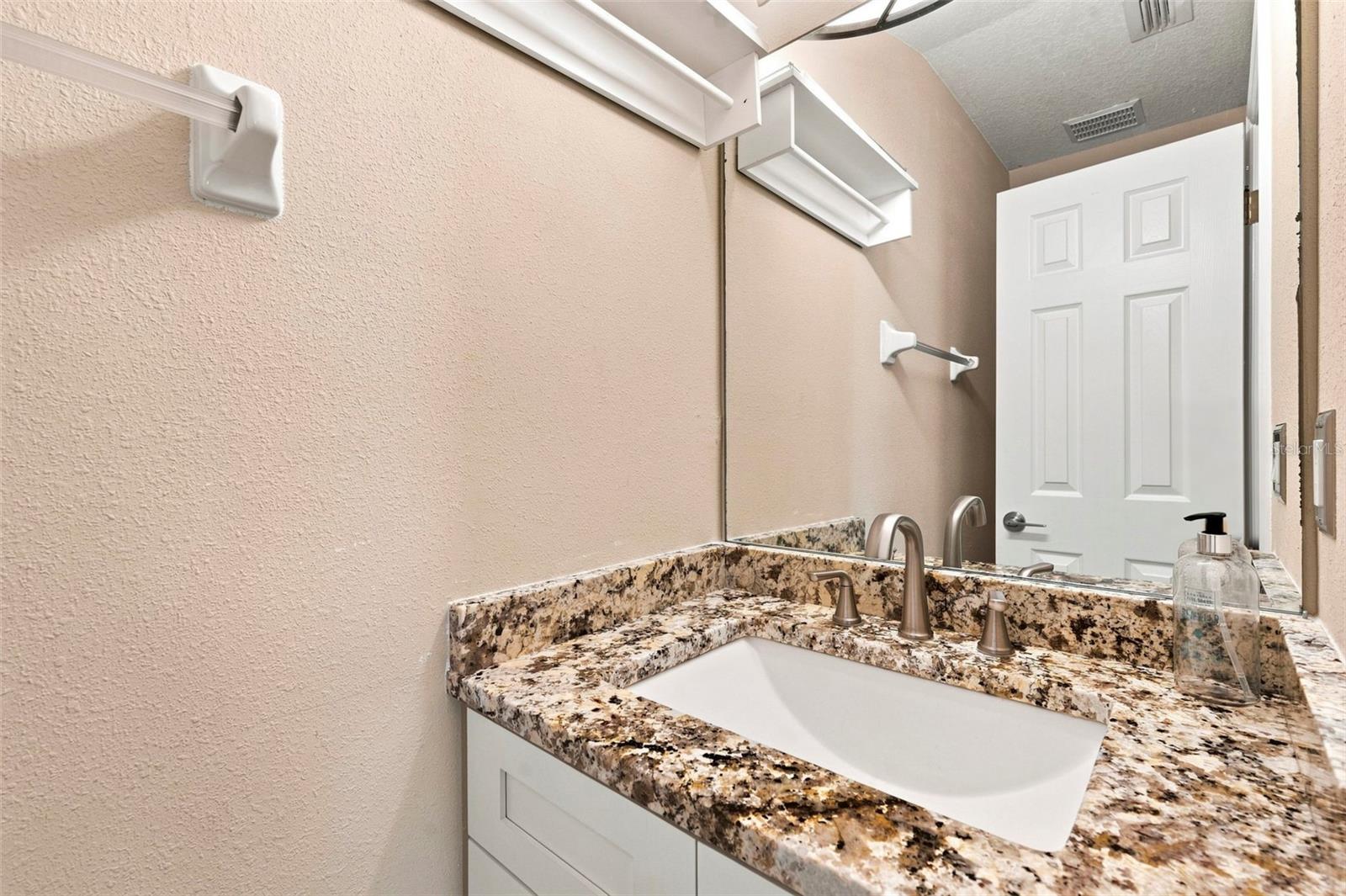 3410 PUNKIN PATCH LN — photo 24