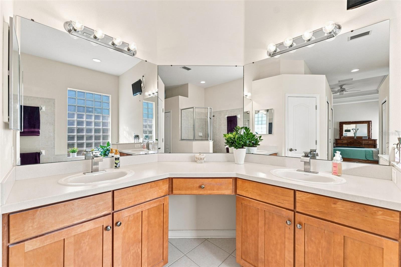 18022 LAKE REFLECTIONS BLVD — photo 16