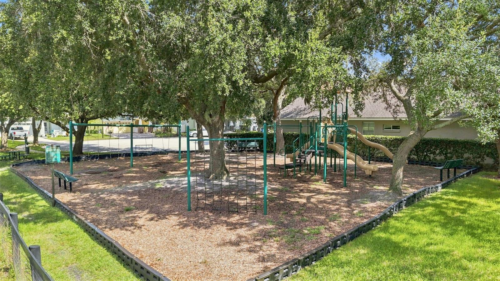 18022 LAKE REFLECTIONS BLVD — photo 31