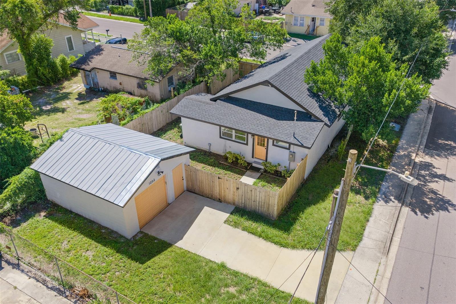 1202 E 32ND AVE — photo 31