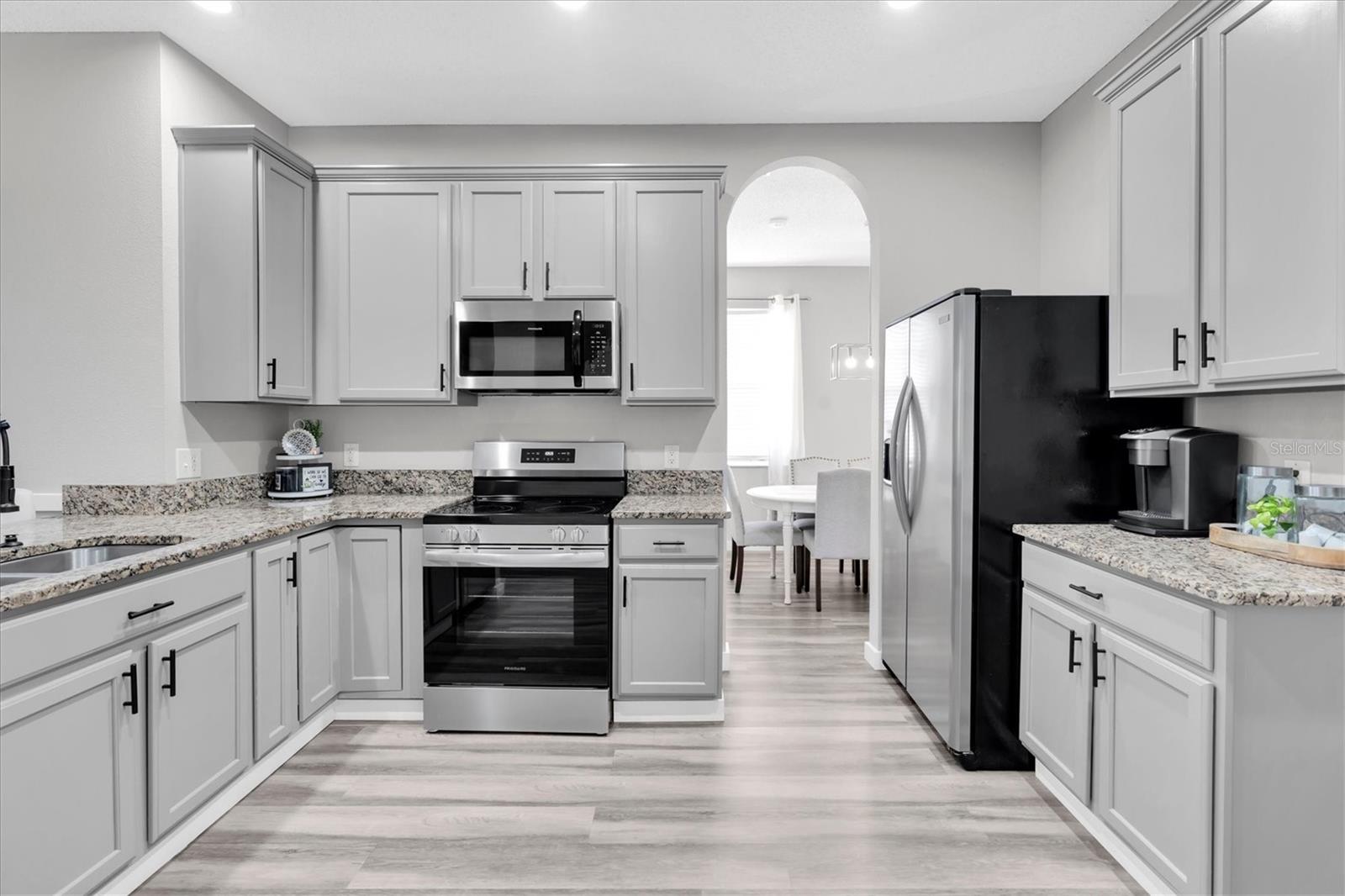 1913 TILDEN PL — photo 13