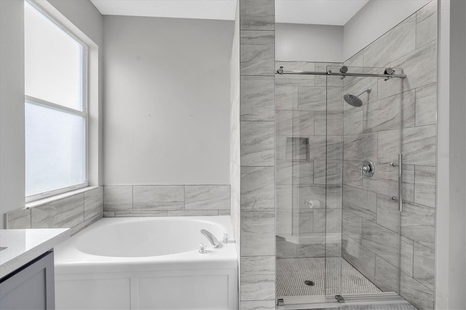 1913 TILDEN PL — photo 24