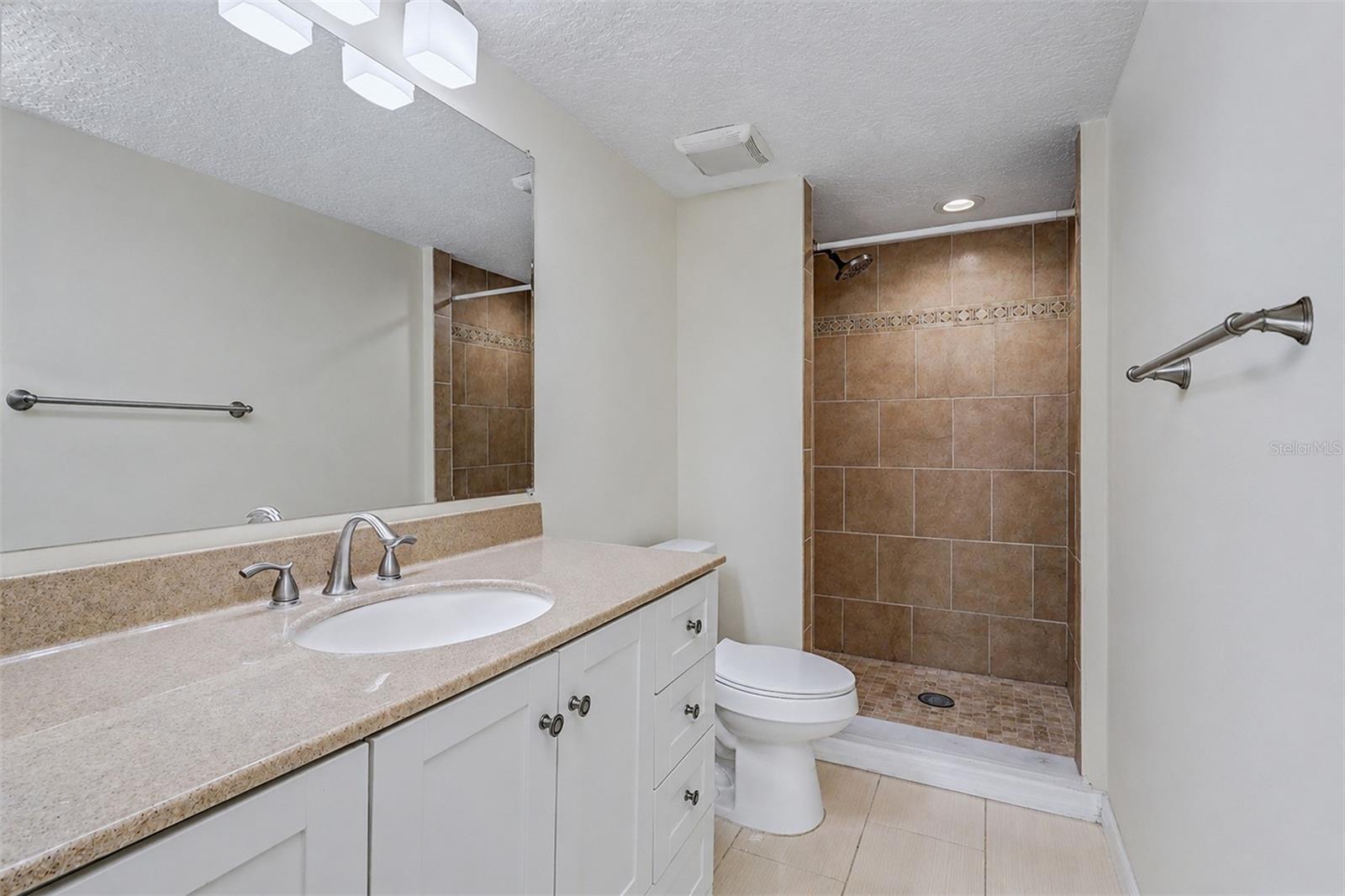 205 PALMETTO CT #205 — photo 18