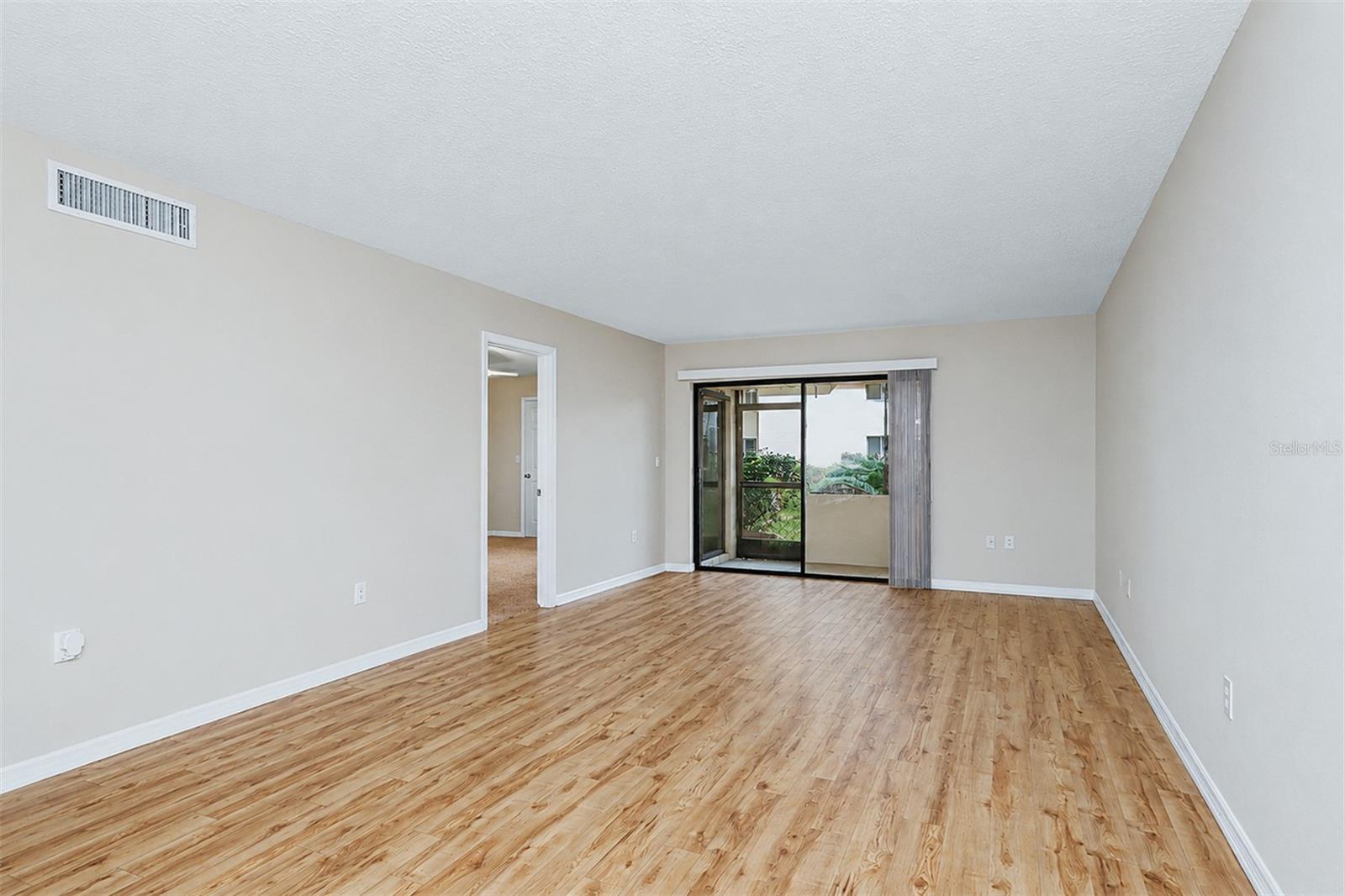 205 PALMETTO CT #205 — photo 8