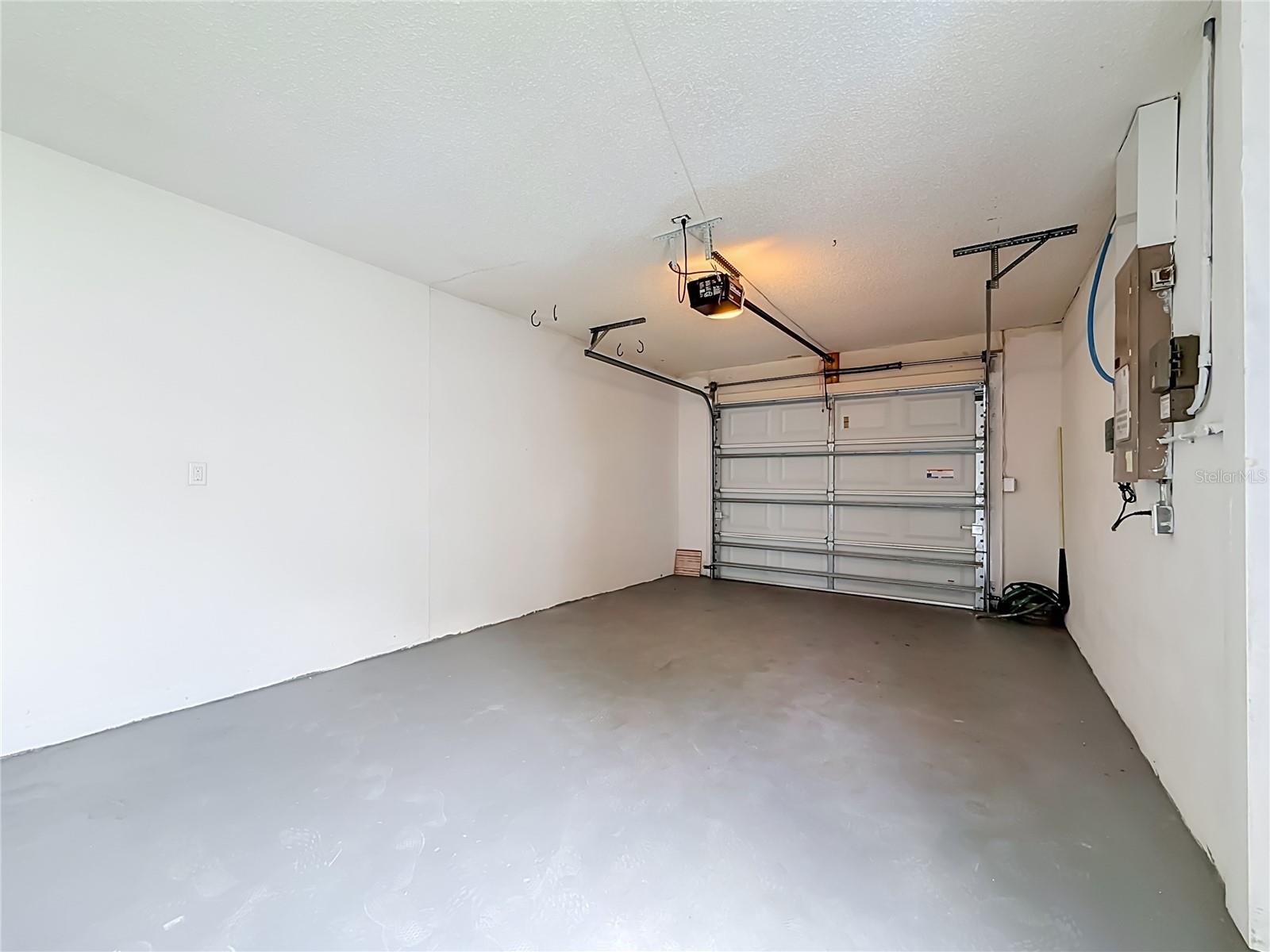 2950 CURLING CT — photo 20