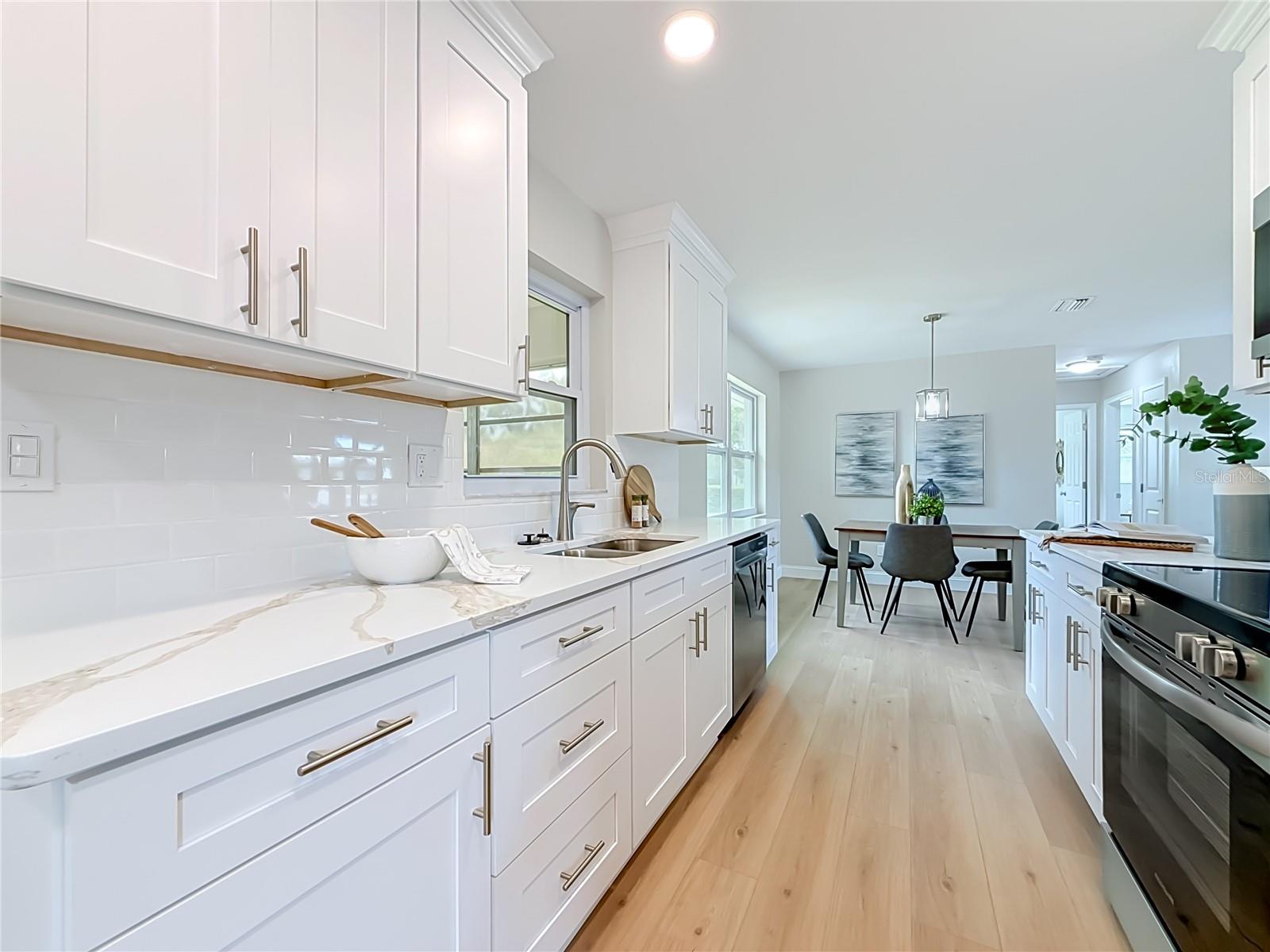 2950 CURLING CT — photo 9