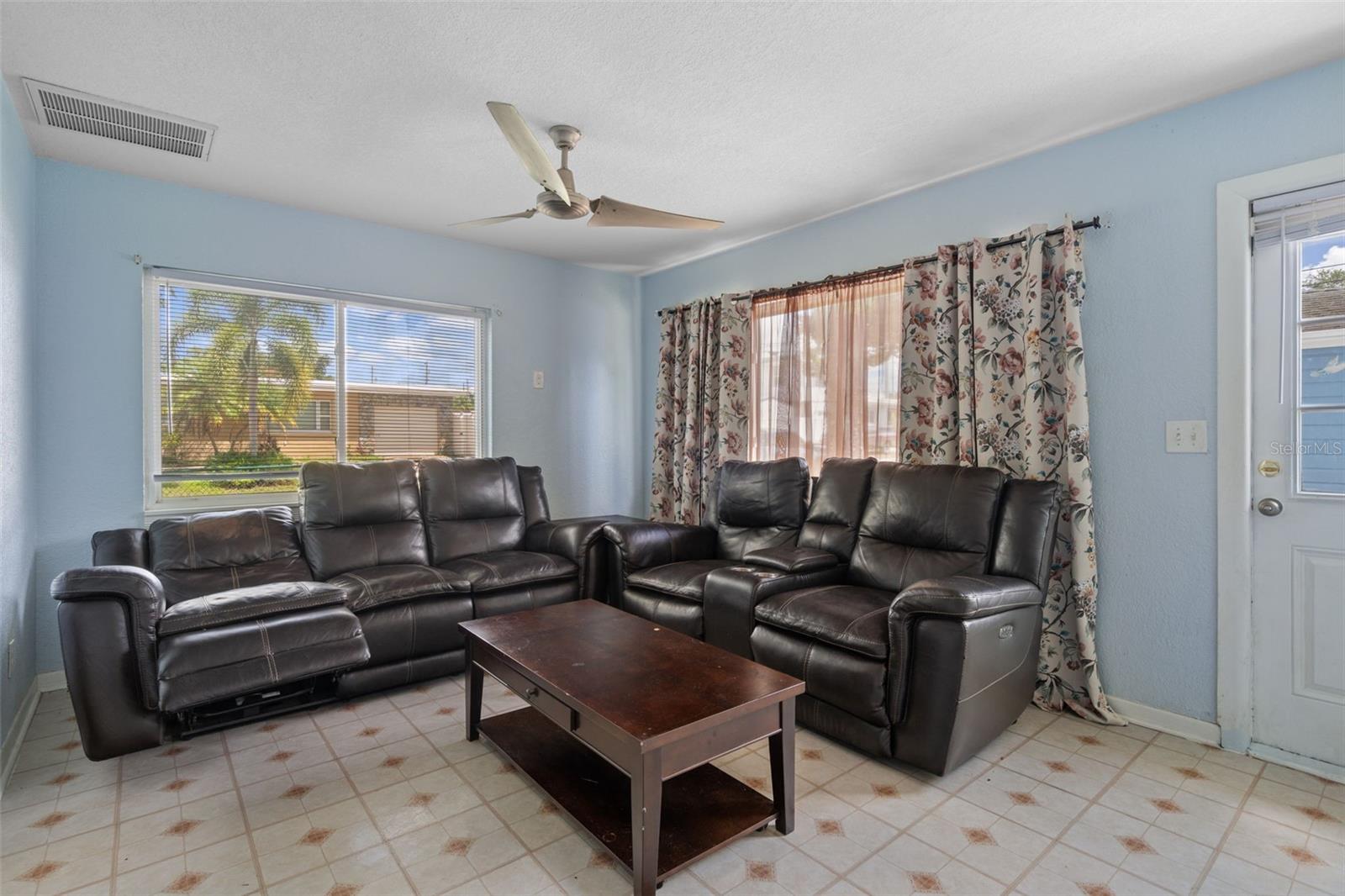 5300 39 AVE N — photo 28