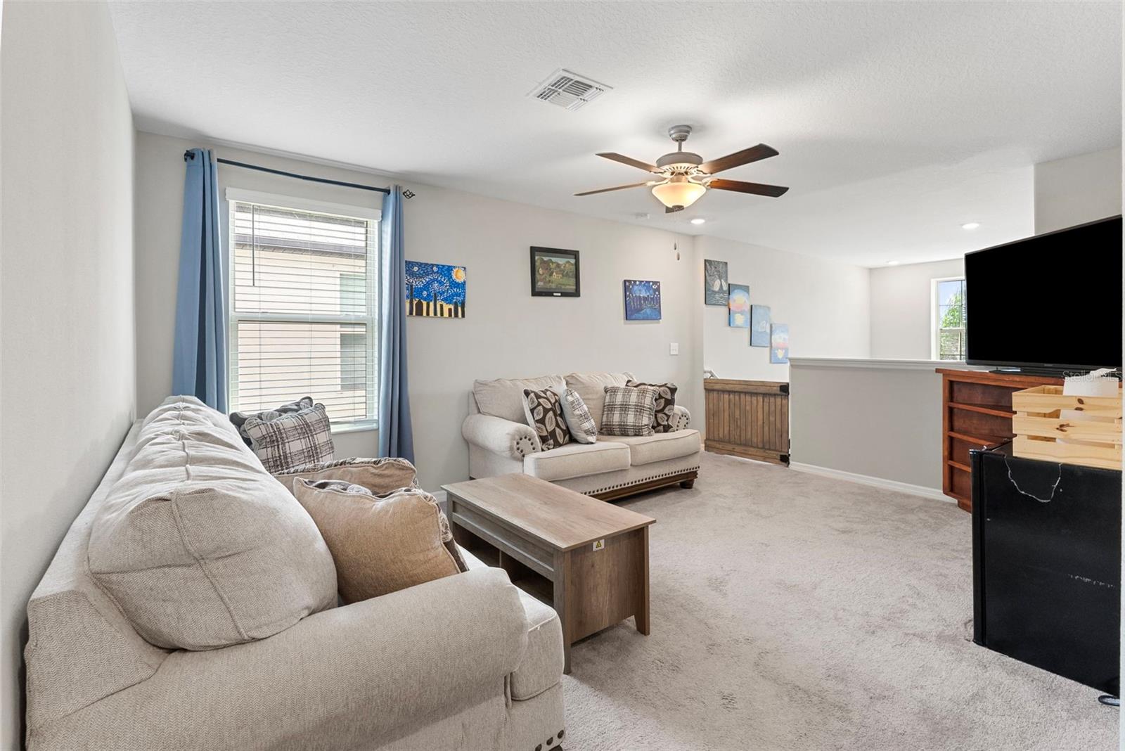 407 ROYAL EMPRESS DR — photo 32