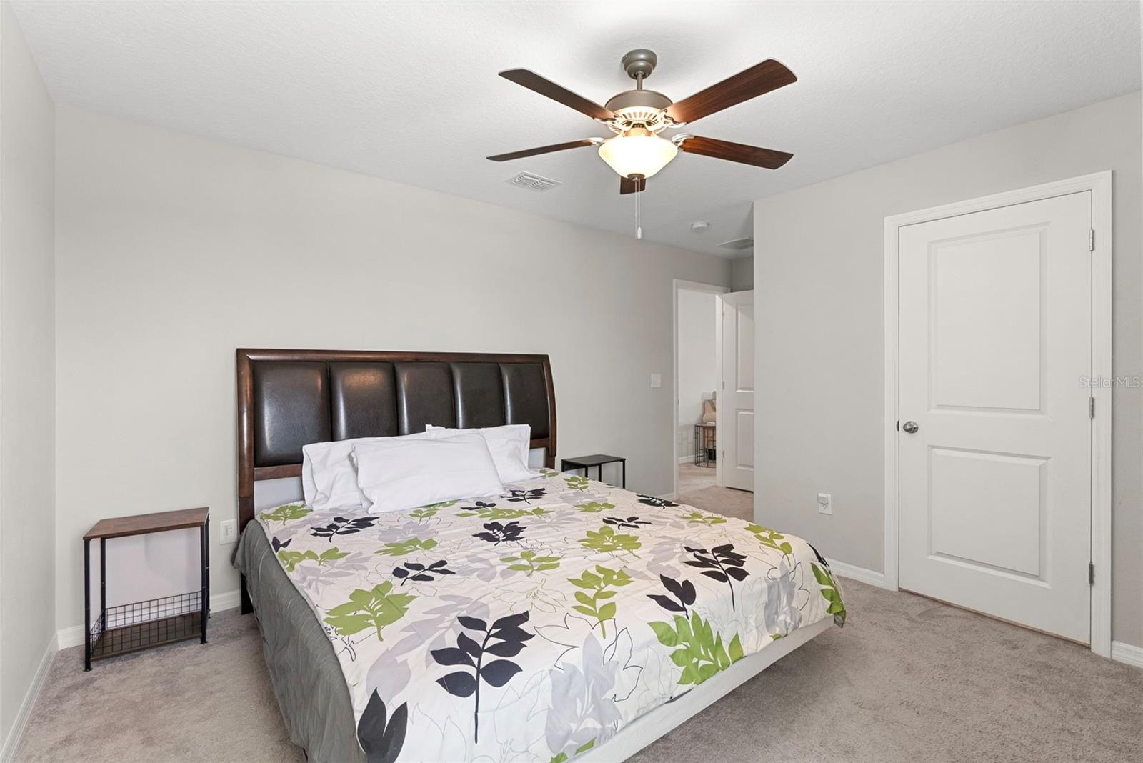 407 ROYAL EMPRESS DR — photo 34