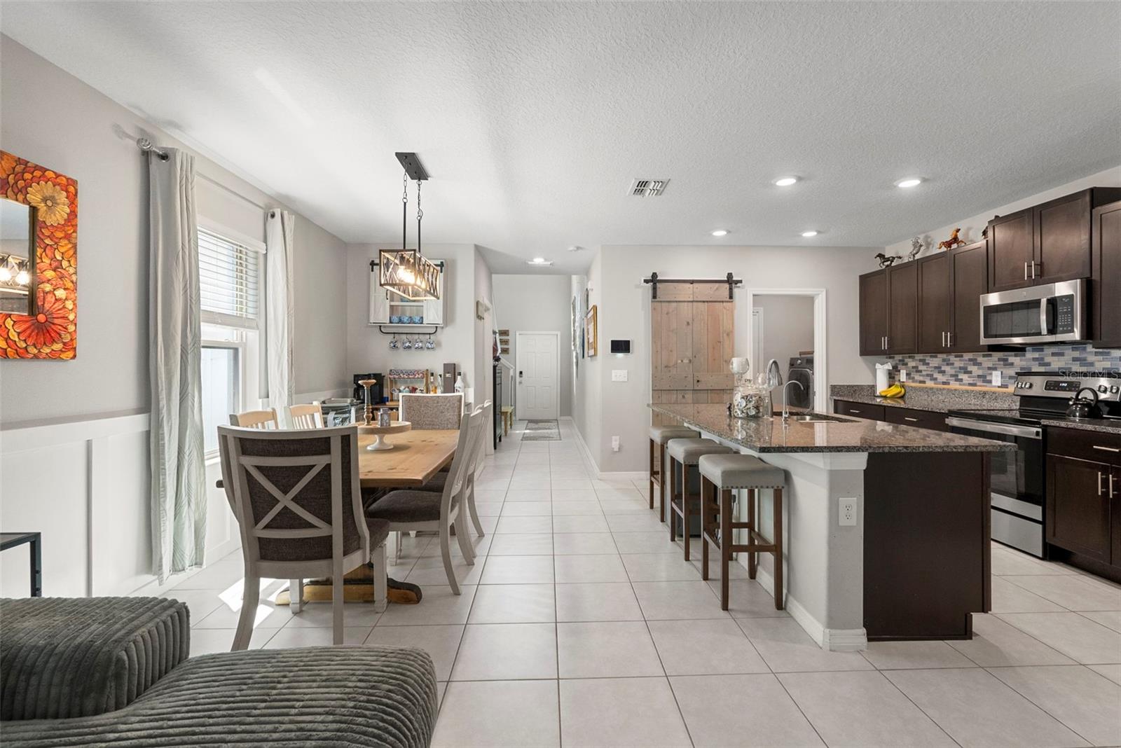 407 ROYAL EMPRESS DR — photo 19