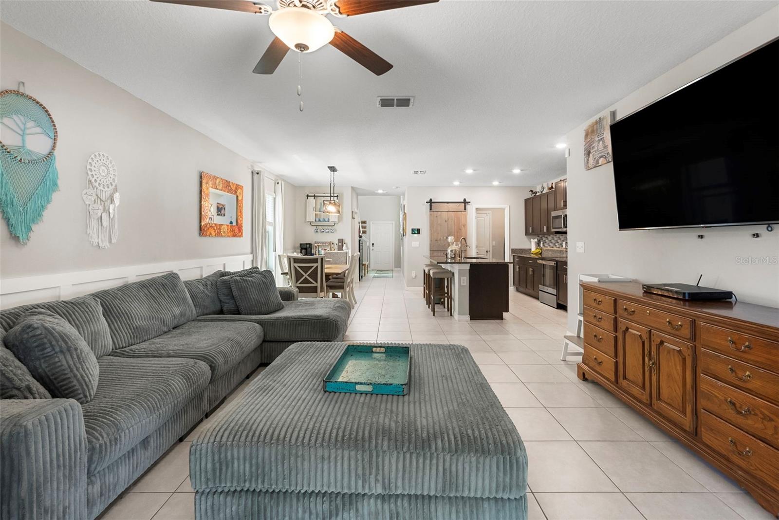 407 ROYAL EMPRESS DR — photo 21