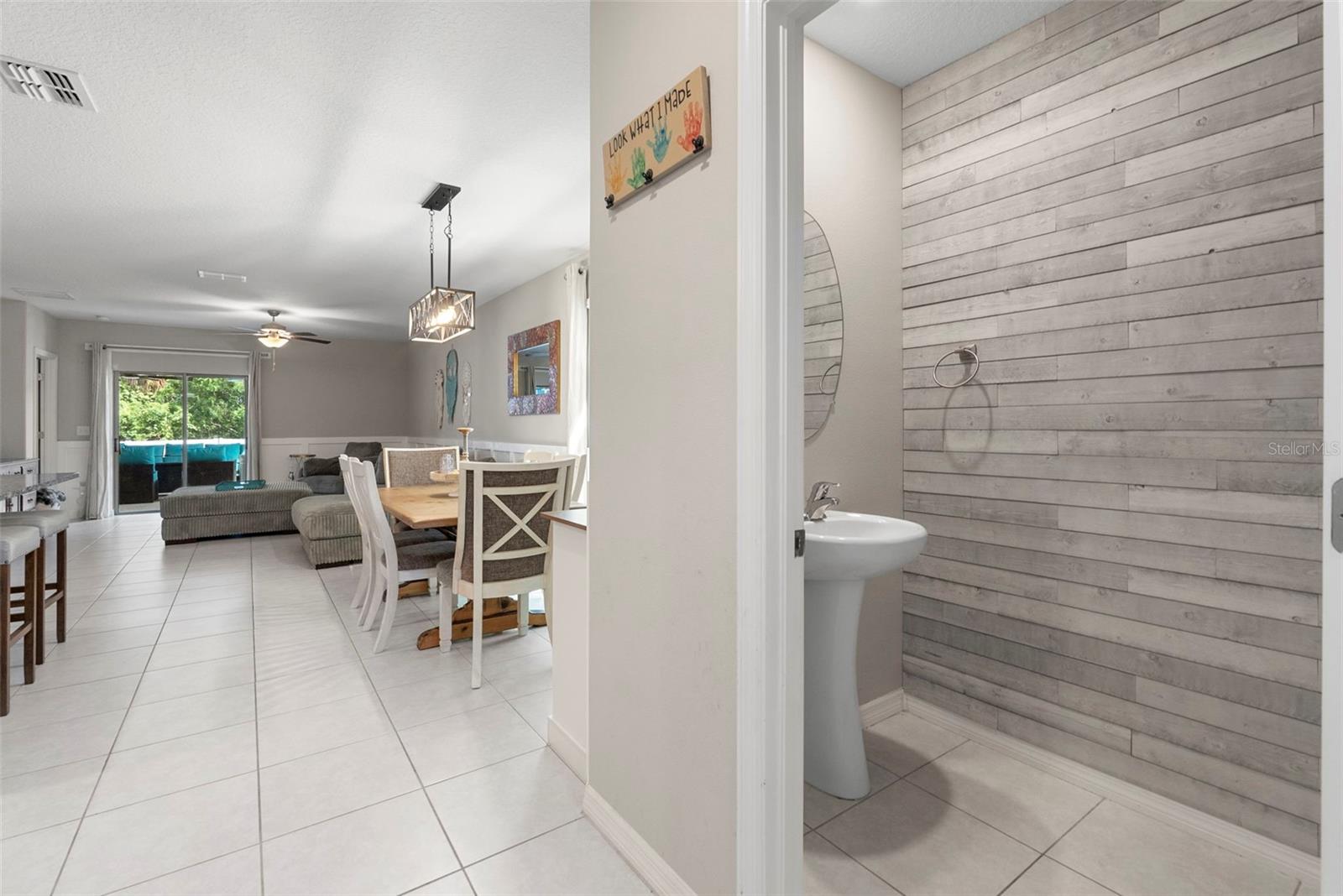 407 ROYAL EMPRESS DR — photo 10