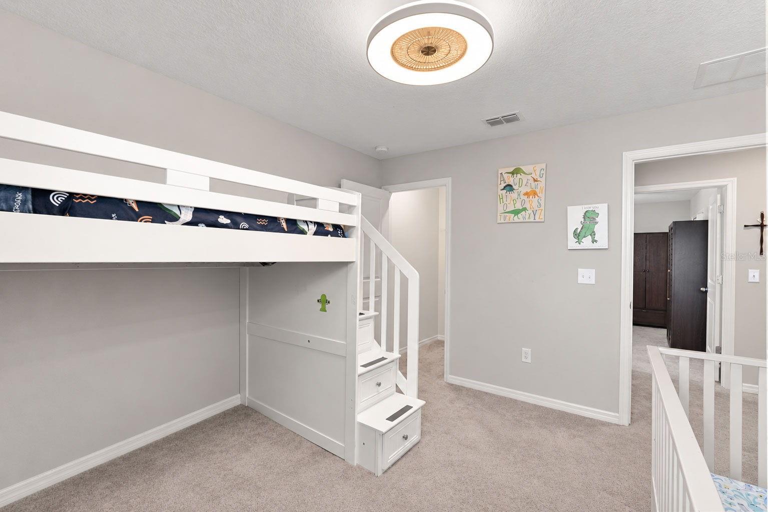 407 ROYAL EMPRESS DR — photo 38
