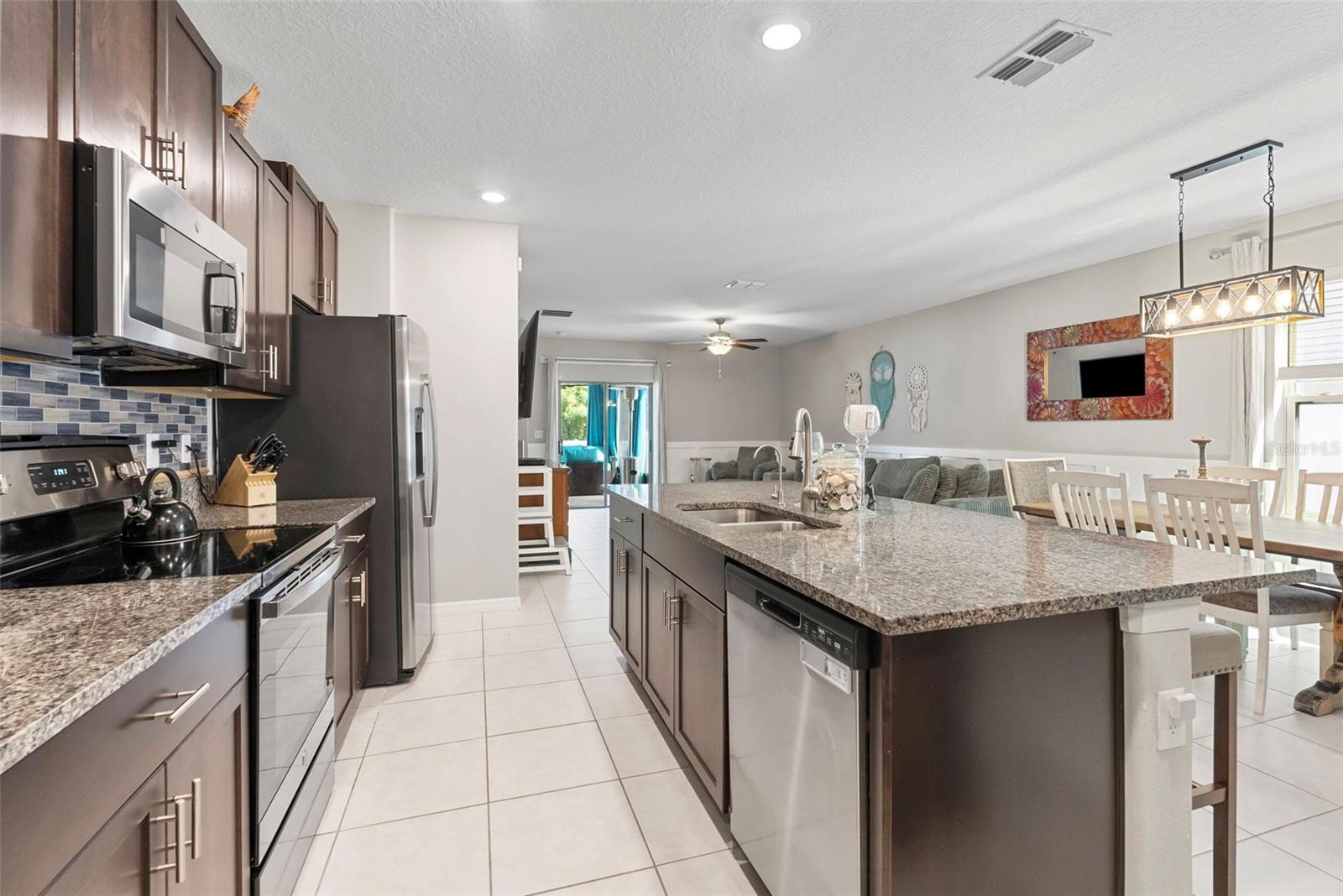 407 ROYAL EMPRESS DR — photo 13