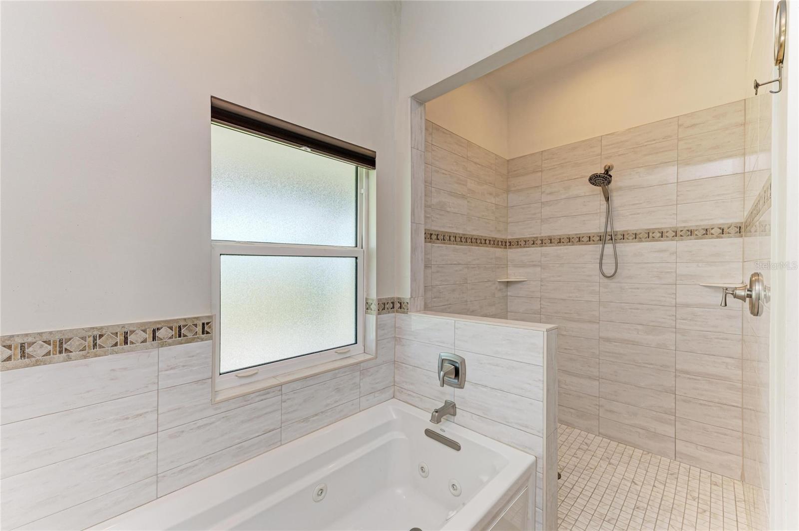 7635 WAUCHULA RD — photo 8