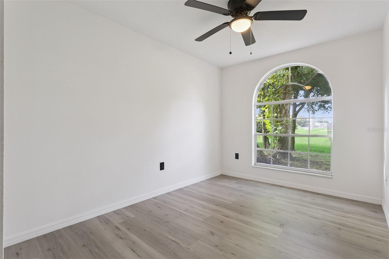 6302 SILVER OAKS DR — photo 16
