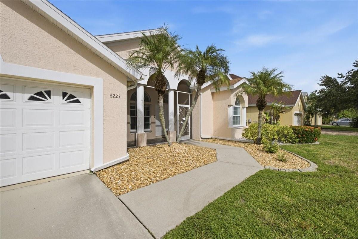 6223 ROCK CREEK CIR — photo 2