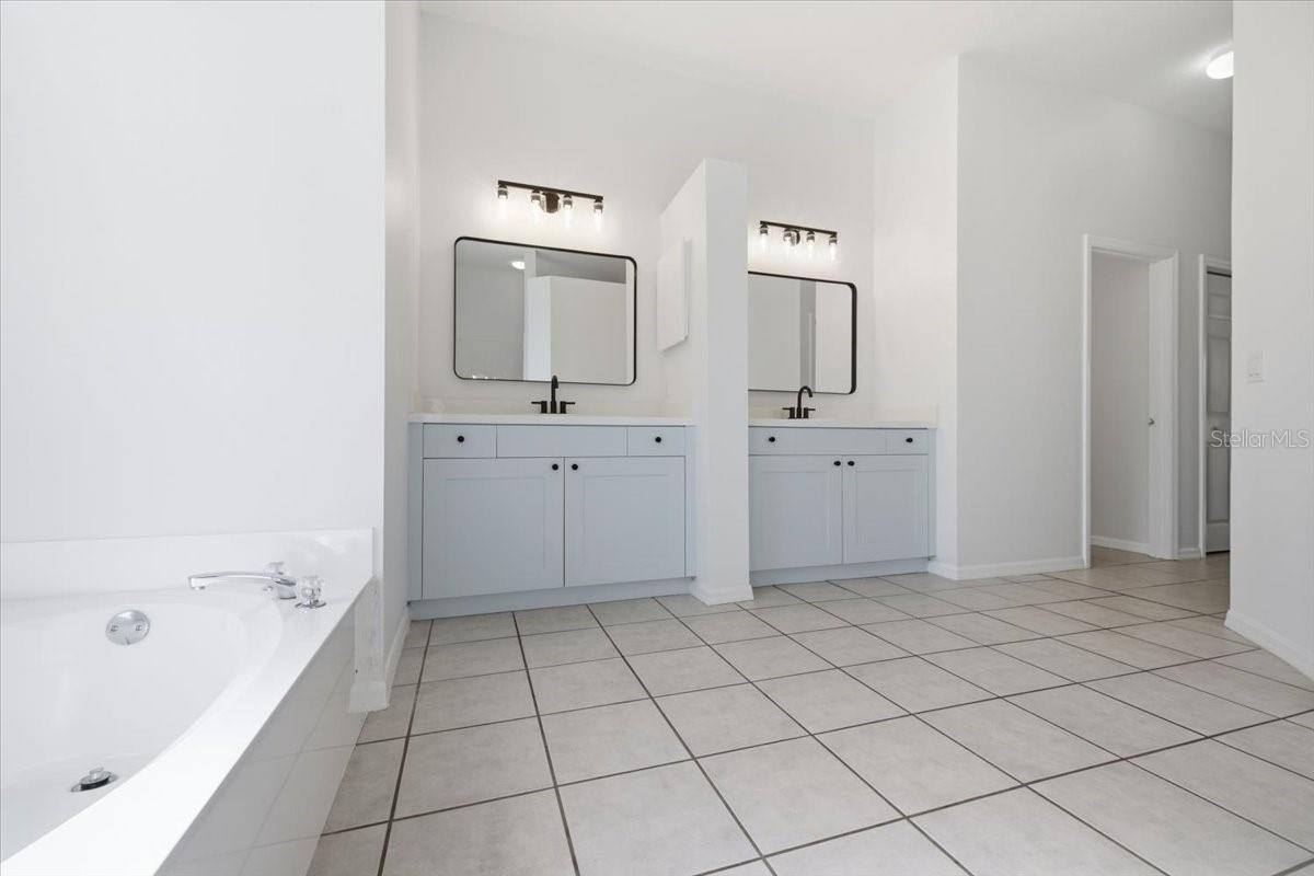 6223 ROCK CREEK CIR — photo 40