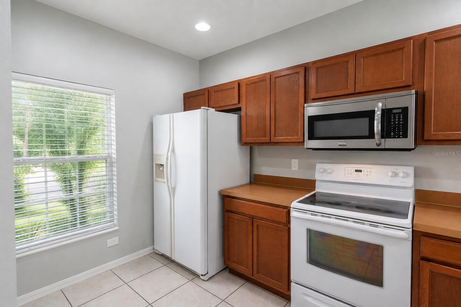 8543 TRAIL WIND DR — photo 7