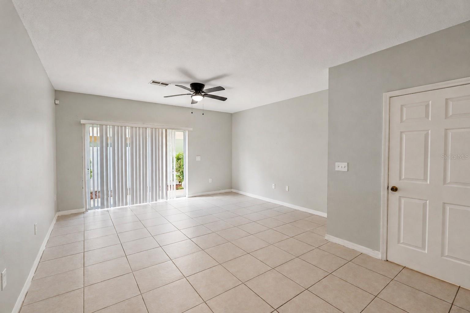 8543 TRAIL WIND DR — photo 10