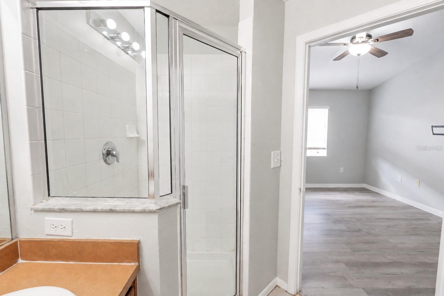 8543 TRAIL WIND DR — photo 16