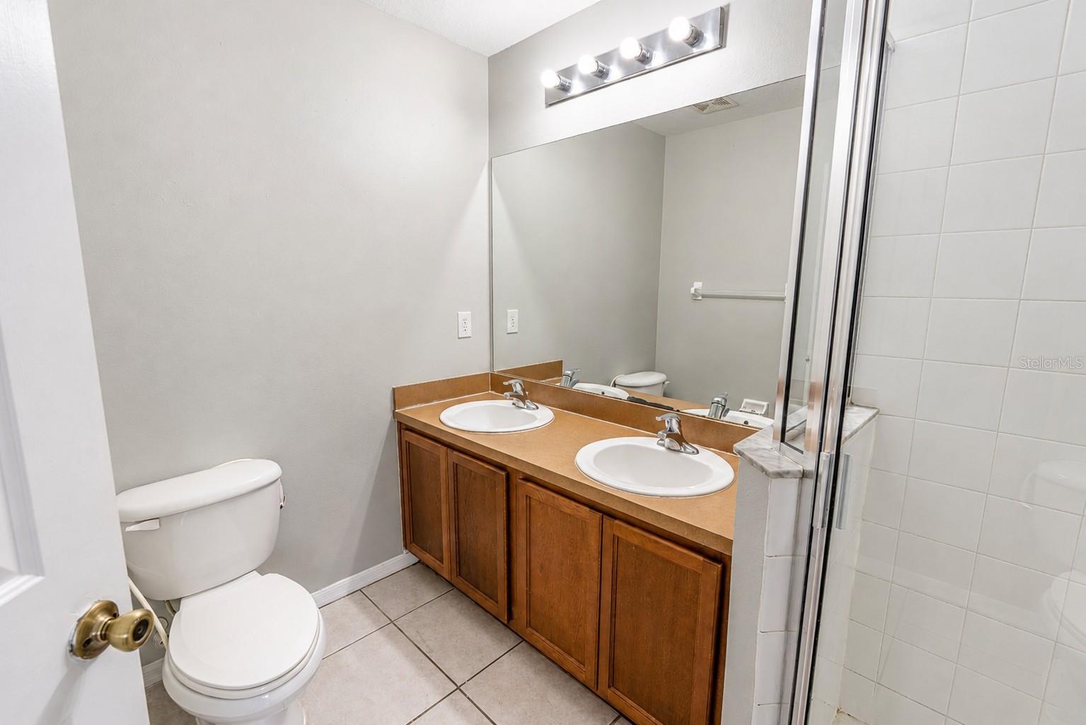 8543 TRAIL WIND DR — photo 15