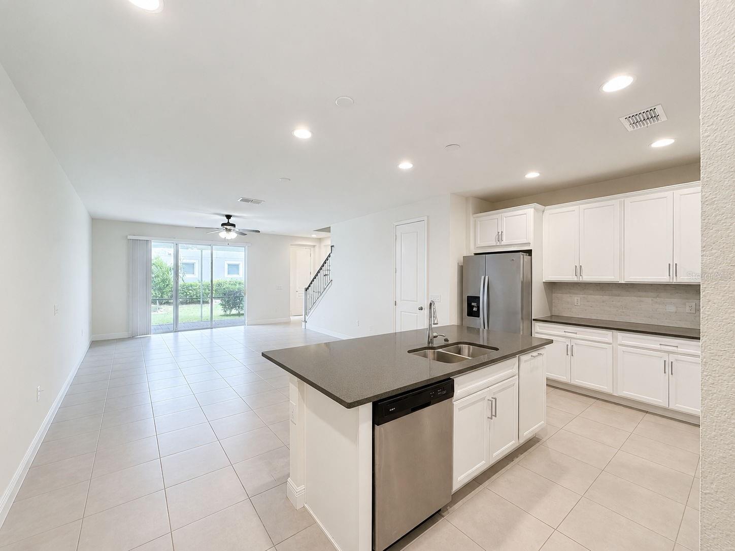 2404 ARCH AVE — photo 12