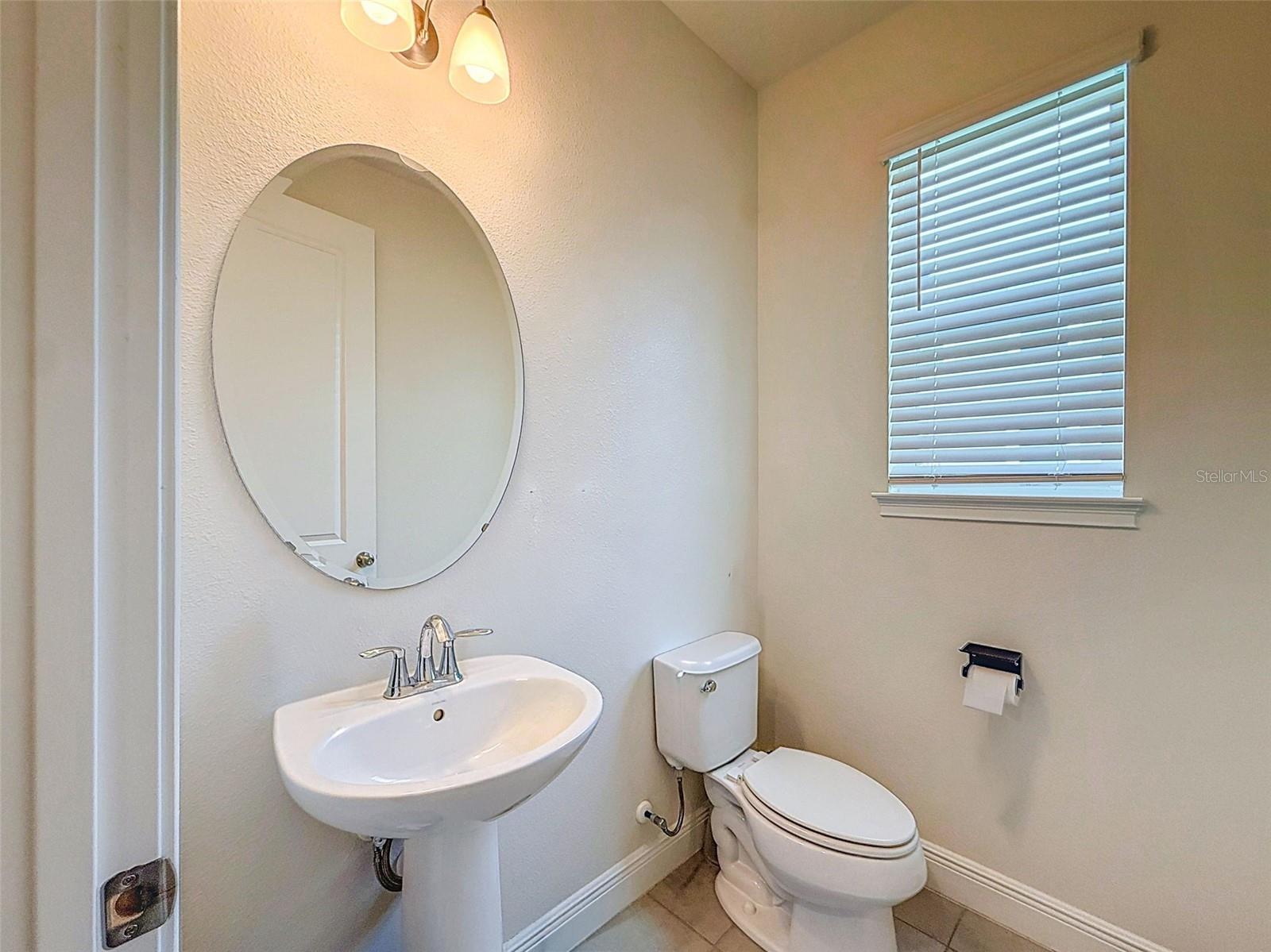 2404 ARCH AVE — photo 26
