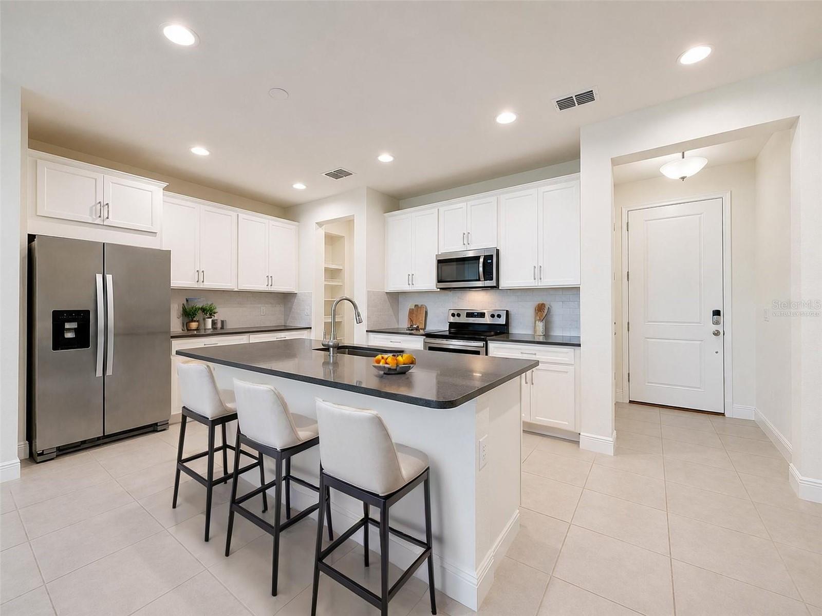 2404 ARCH AVE — photo 19