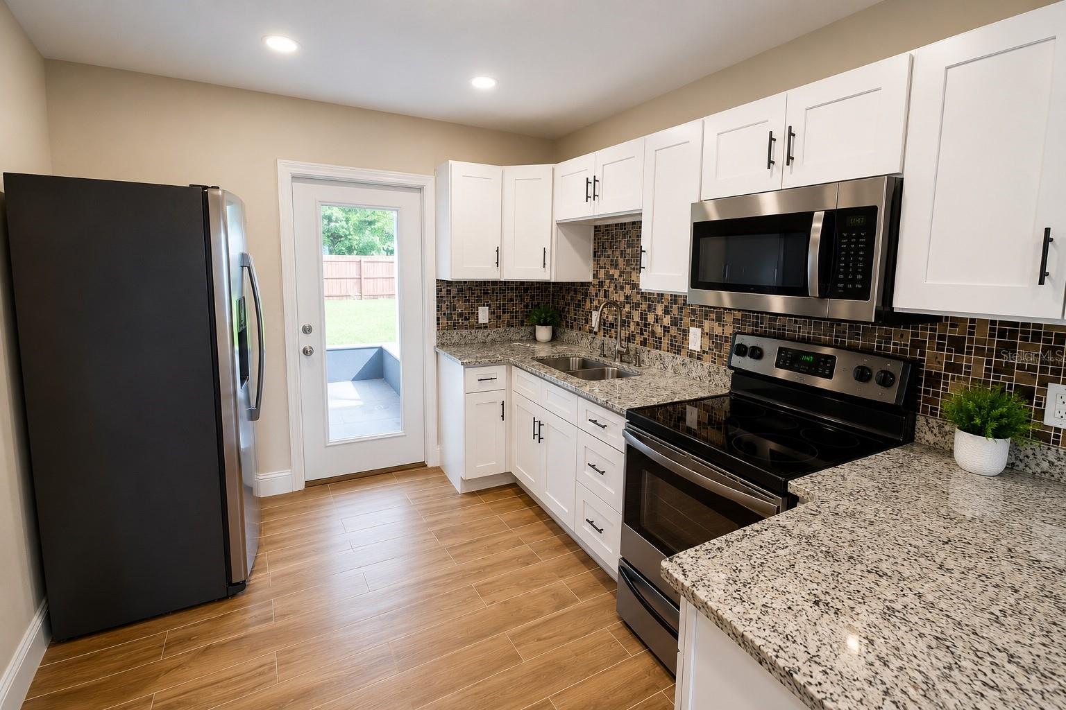 6041 DUBLIN DR — photo 6